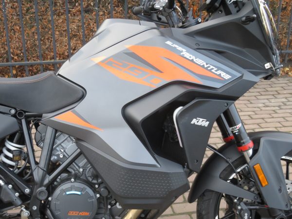 KTM Super Adventure 1290 S - Image 14