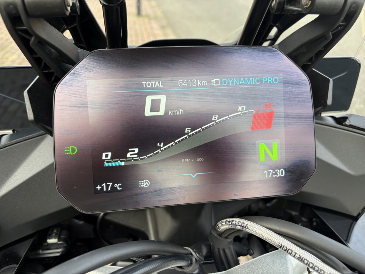 BMW S 1000 XR Triple Black - Image 12