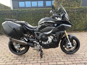 BMW S 1000 XR Triple Black