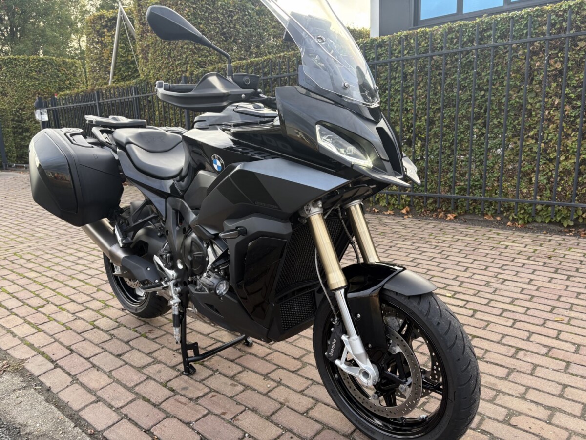 BMW S 1000 XR Triple Black - Image 7