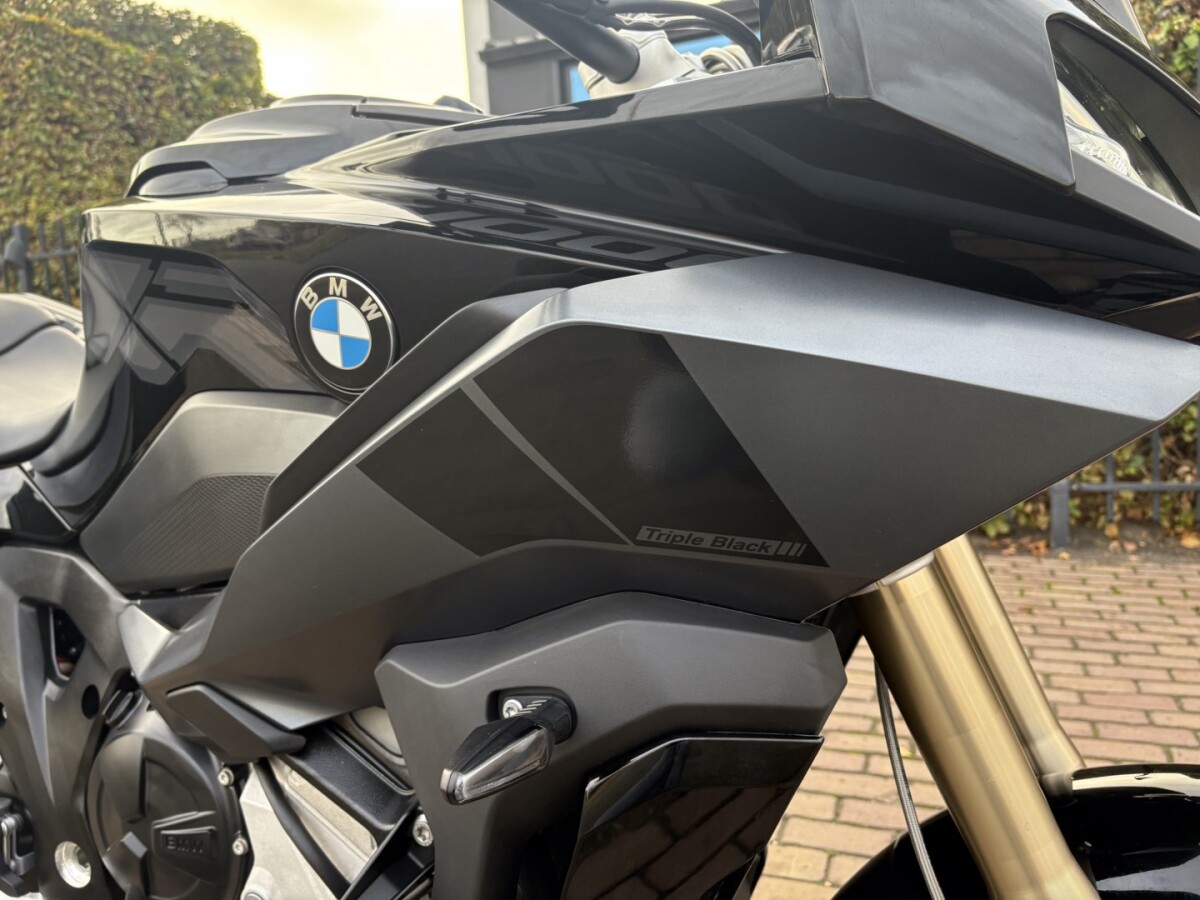 BMW S 1000 XR Triple Black - Image 6