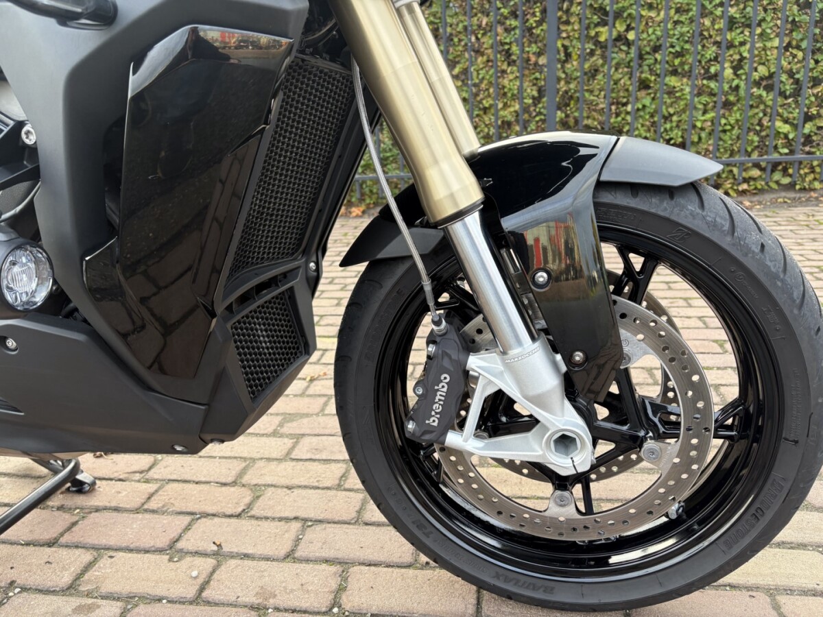 BMW S 1000 XR Triple Black - Image 5